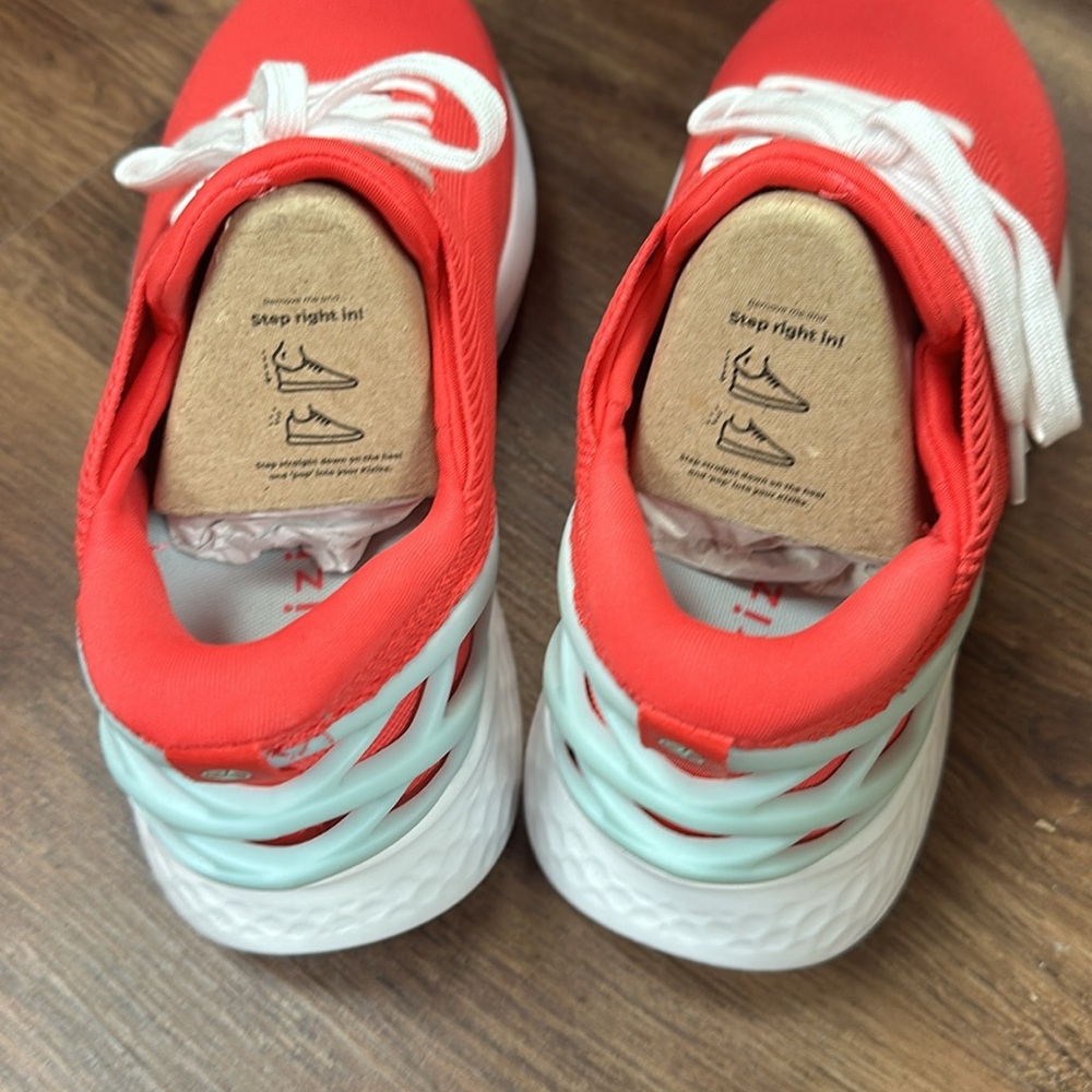 Step-In Sneakers - Picture 2 of 3